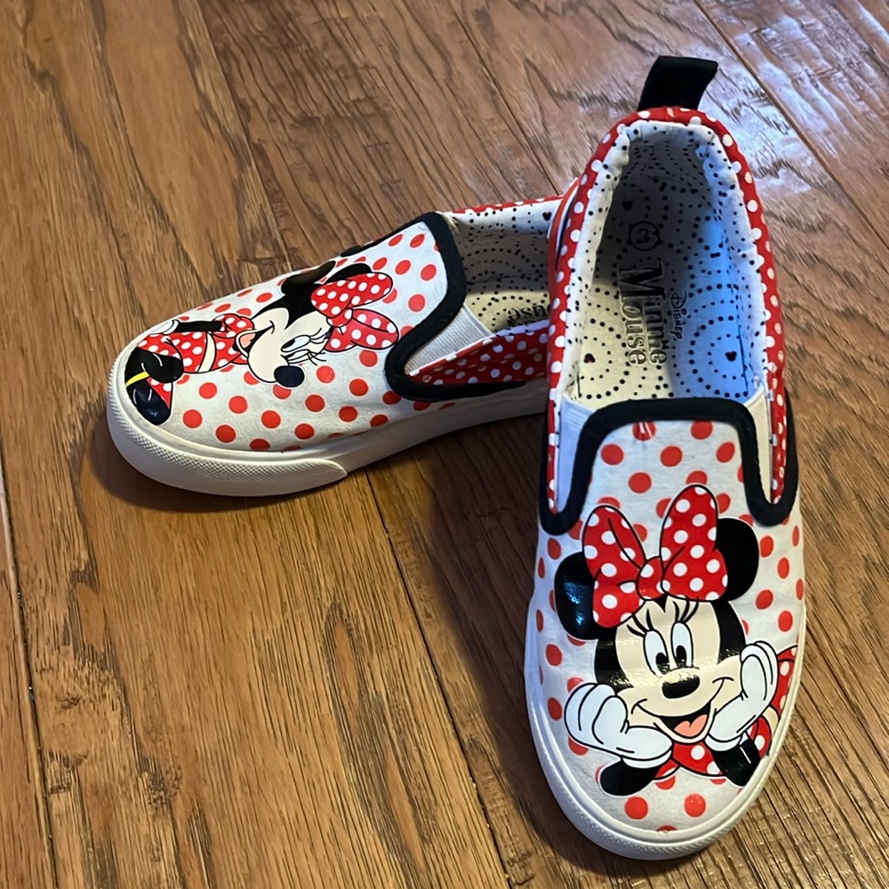 Minnie Mouse Slip-ons Size 2